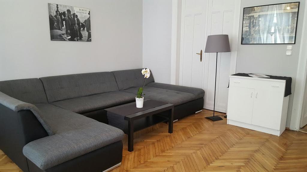 Hello Tourist Flat Apartment Budapest Luaran gambar