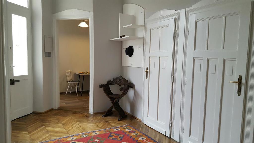 Hello Tourist Flat Apartment Budapest Luaran gambar