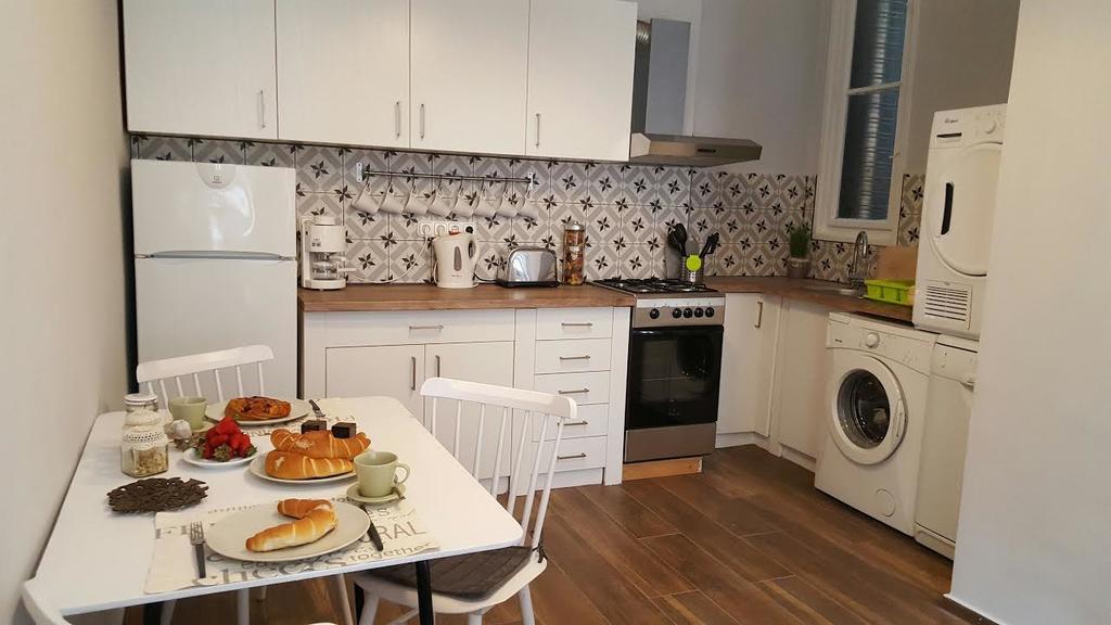 Hello Tourist Flat Apartment Budapest Luaran gambar